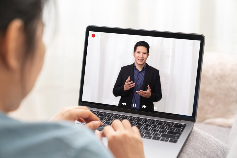 Mengatasi Online Public Speaking dalam 5 Langkah