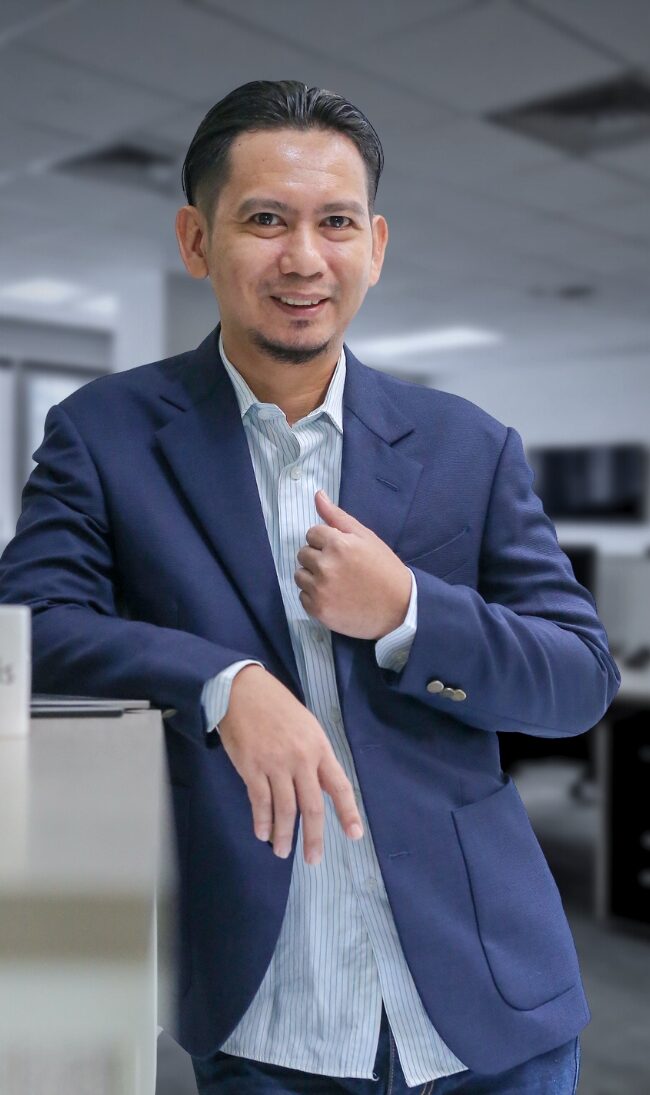 adwi founder director praxis with strategic communications expertise